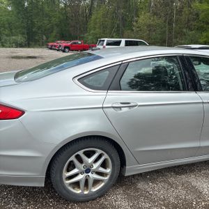 FORD FUSION SE - 9