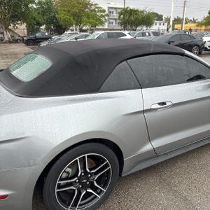 FORD MUSTANG ECOBOOST PREMIUM - 9