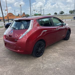 صورة 8 لـ 2013 Nissan LEAF S