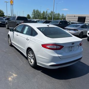 FORD FUSION SE - 5