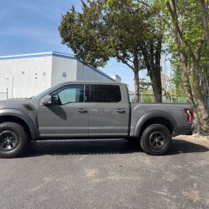 FORD F-150 RAPTOR - 3