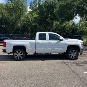 2017 Chevrolet SILVERADO 1500 LT — фото 10