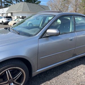 SUBARU LEGACY SE - 2