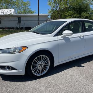 FORD FUSION SE - 2