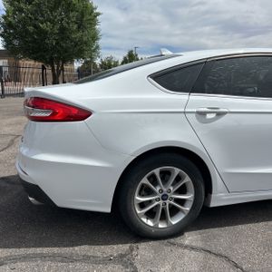 FORD FUSION SE - 9