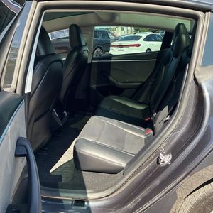 صورة مصغرة 34 لـ 2025 Tesla MODEL 3 LONG RANGE