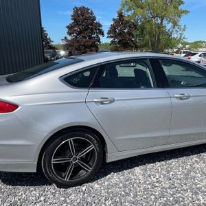 FORD FUSION SE - 9