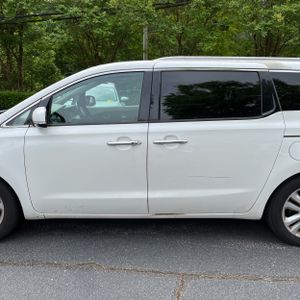 KIA SEDONA - 4