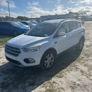 FORD ESCAPE SE - 1