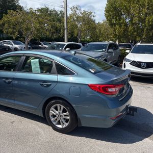 HYUNDAI SONATA SE - 6