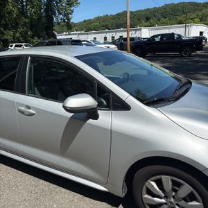 2021 Toyota COROLLA LE thumbnail 13