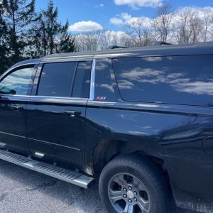 CHEVROLET SUBURBAN LT - 6