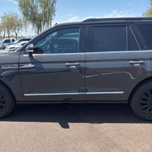 صورة 4 لـ 2022 Lincoln NAVIGATOR BLACK LABEL