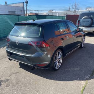 VOLKSWAGEN GOLF GTI S - 8