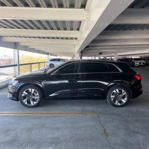 AUDI E-TRON PREMIUM QUATTRO - 3