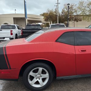 Dodge Challenger SE - 9