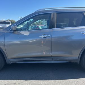 2018 Nissan ROGUE S — фото 3