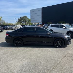 VOLKSWAGEN PASSAT R-LINE - 10