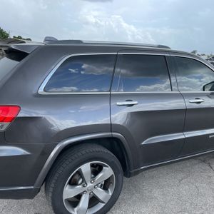 JEEP GRAND CHEROKEE OVERLAND - 9