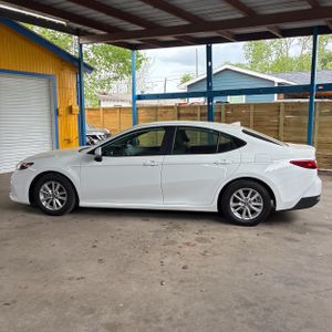 Toyota Camry LE - 3