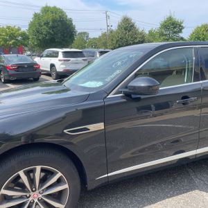 صورة 2 لـ 2022 Jaguar F-PACE P250 S