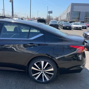 NISSAN ALTIMA SR FWD - 6