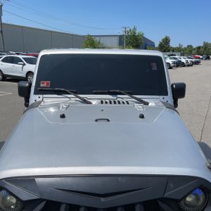 2012 JEEP WRANGLER UNLIMITED SAHARA — миниатюра 15