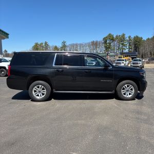CHEVROLET SUBURBAN - 10