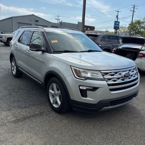 FORD EXPLORER XLT - 10