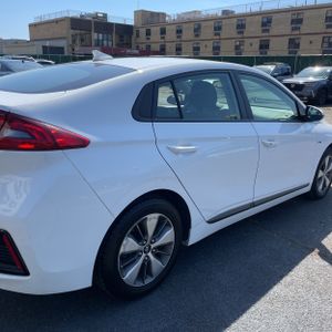 HYUNDAI IONIQ PLUG-IN HYBRID BASE - 9