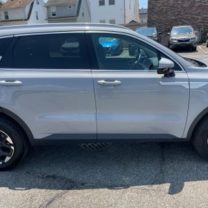 2025 KIA SORENTO S thumbnail 11