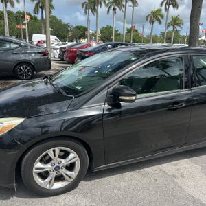 FORD FOCUS SE - 2