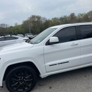JEEP GRAND CHEROKEE LAREDO X - 2