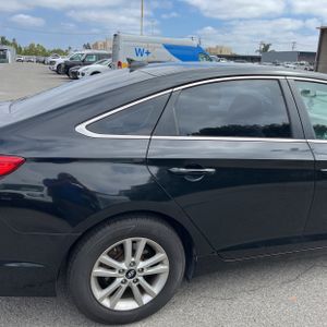 صورة 9 لـ 2017 Hyundai SONATA SE