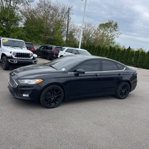 FORD FUSION SE - 3