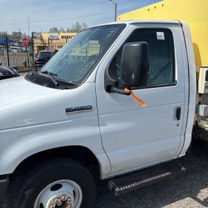 FORD E-450 CUTAWAY - 2