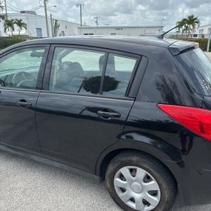 2011 Nissan VERSA 1.8S — фото 6