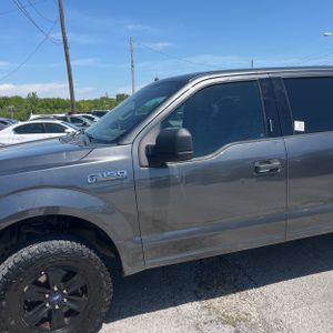 FORD F-150 XLT - 2