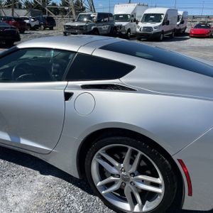 Chevrolet Corvette Stingray - 6