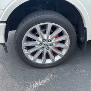 2019 FORD F-150 LIMITED photo 17
