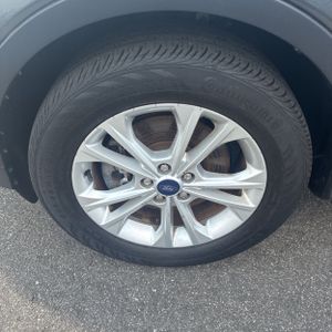صورة مصغرة 17 لـ 2018 FORD ESCAPE SEL