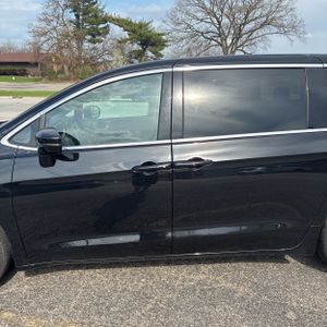 CHRYSLER PACIFICA SELECT - 4