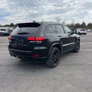 JEEP GRAND CHEROKEE LAREDO X - 8
