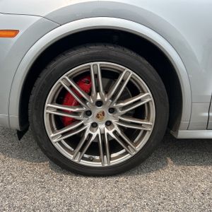 2016 Porsche CAYENNE GTS 缩略图 17