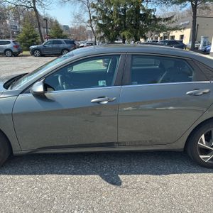 HYUNDAI ELANTRA SEL CONVENIENCE - 4