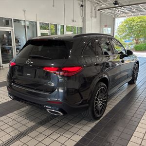 MERCEDES-BENZ GLC - 8