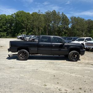 CHEVROLET SILVERADO - 10