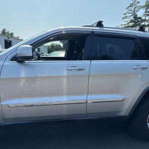 2011 JEEP GRAND CHEROKEE LAREDO photo 4