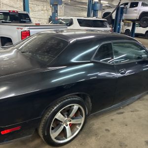 DODGE CHALLENGER SRT8 392 - 8