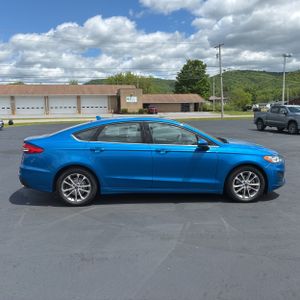 FORD FUSION SE - 10